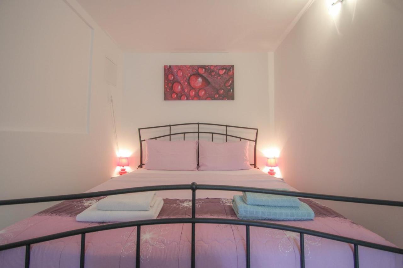 Carla Guest House Novigrad  Екстер'єр фото