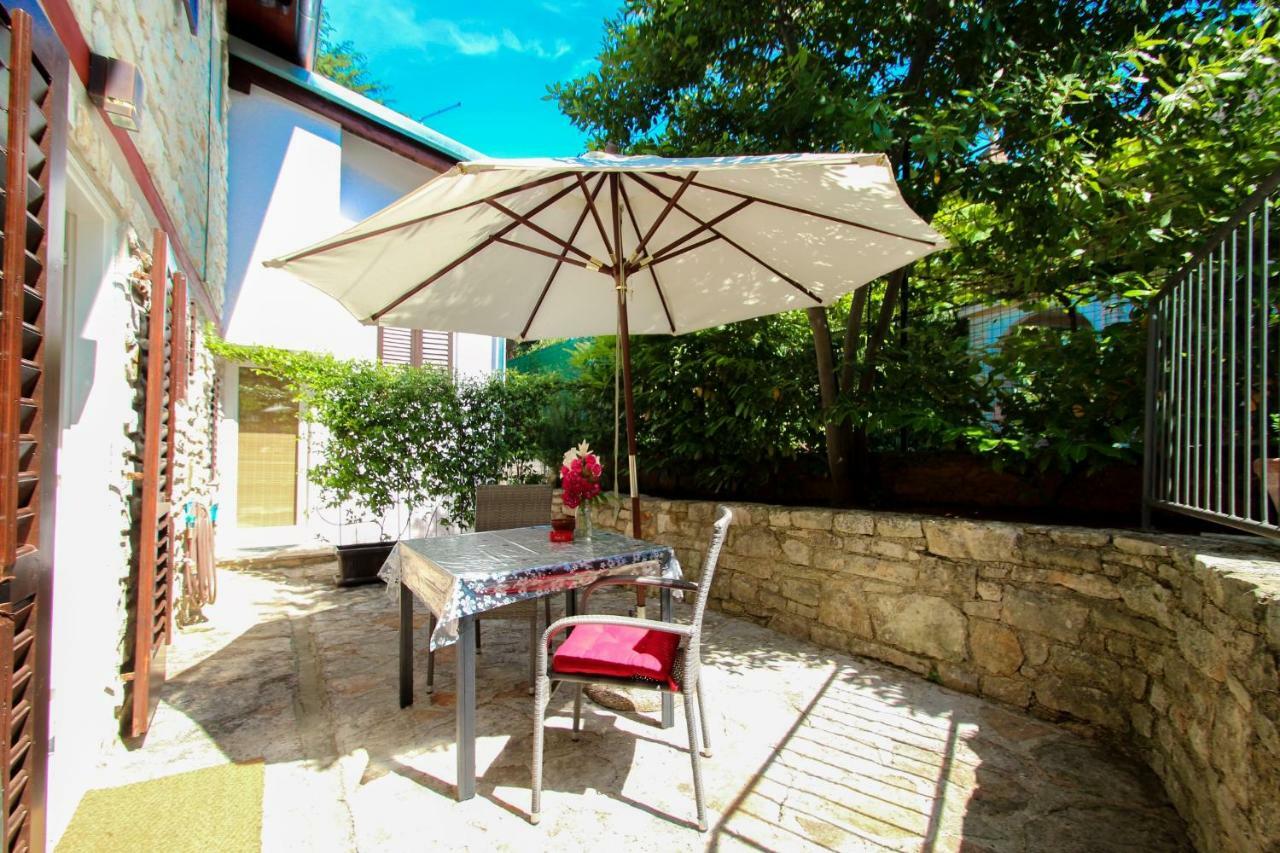 Carla Guest House Novigrad  Екстер'єр фото