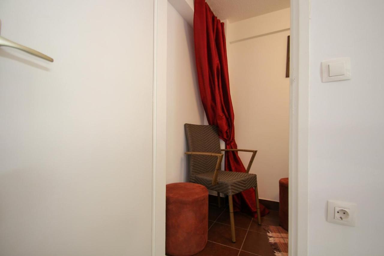 Carla Guest House Novigrad  Екстер'єр фото