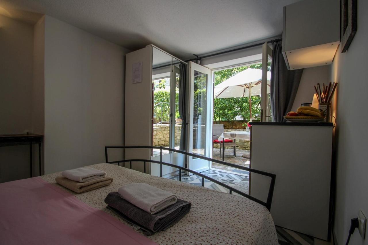 Carla Guest House Novigrad  Екстер'єр фото
