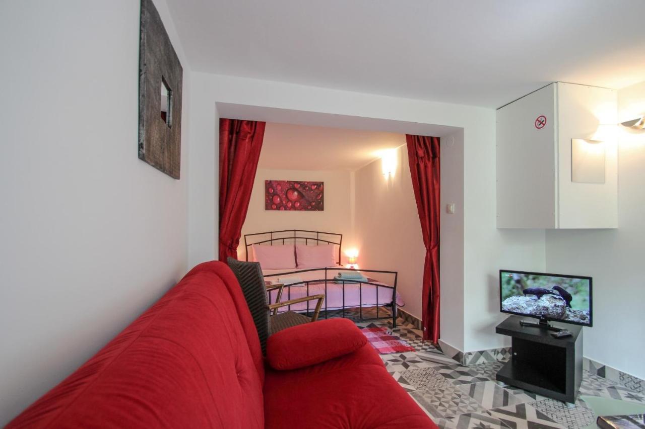 Carla Guest House Novigrad  Екстер'єр фото