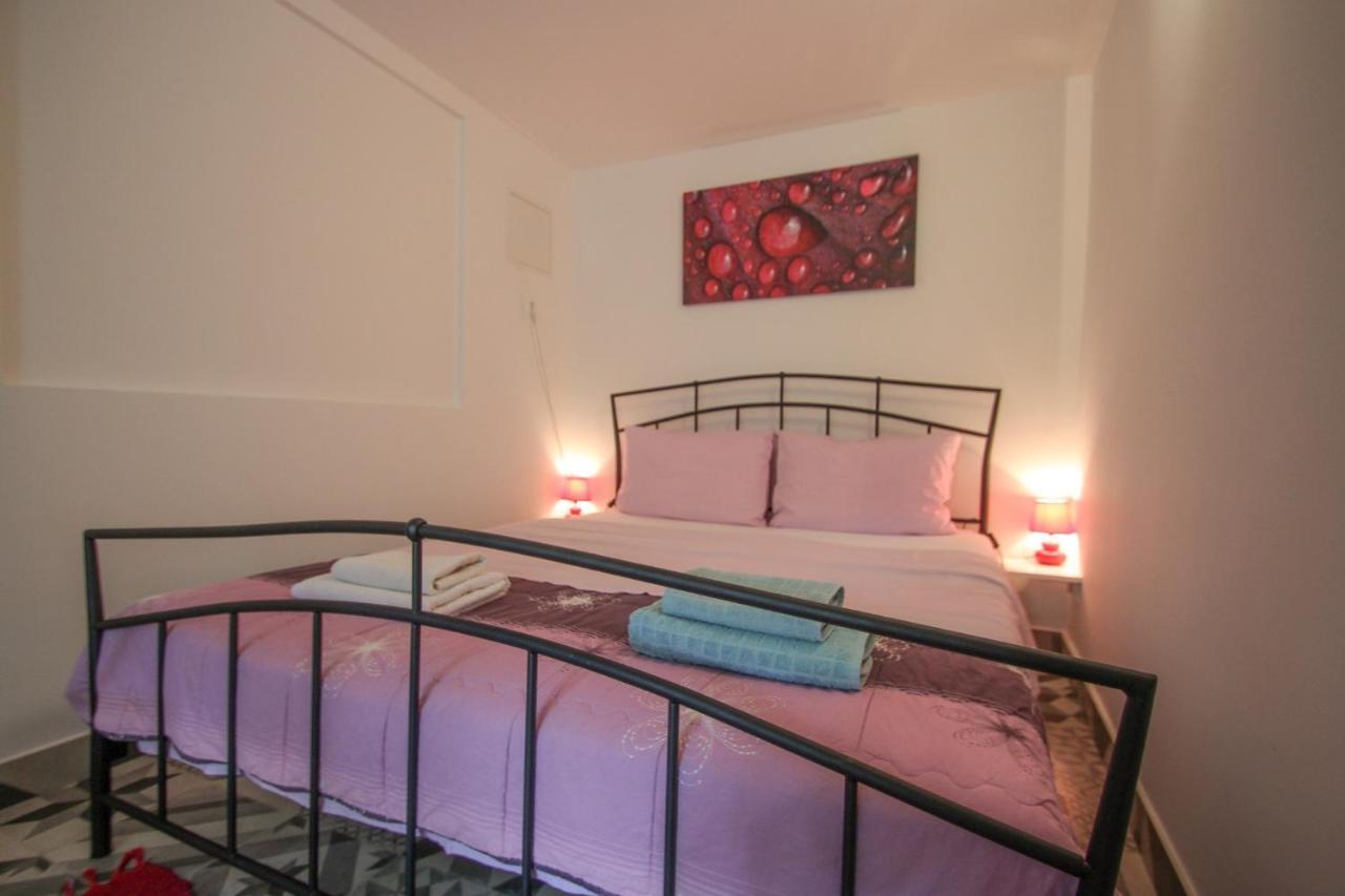 Carla Guest House Novigrad  Екстер'єр фото